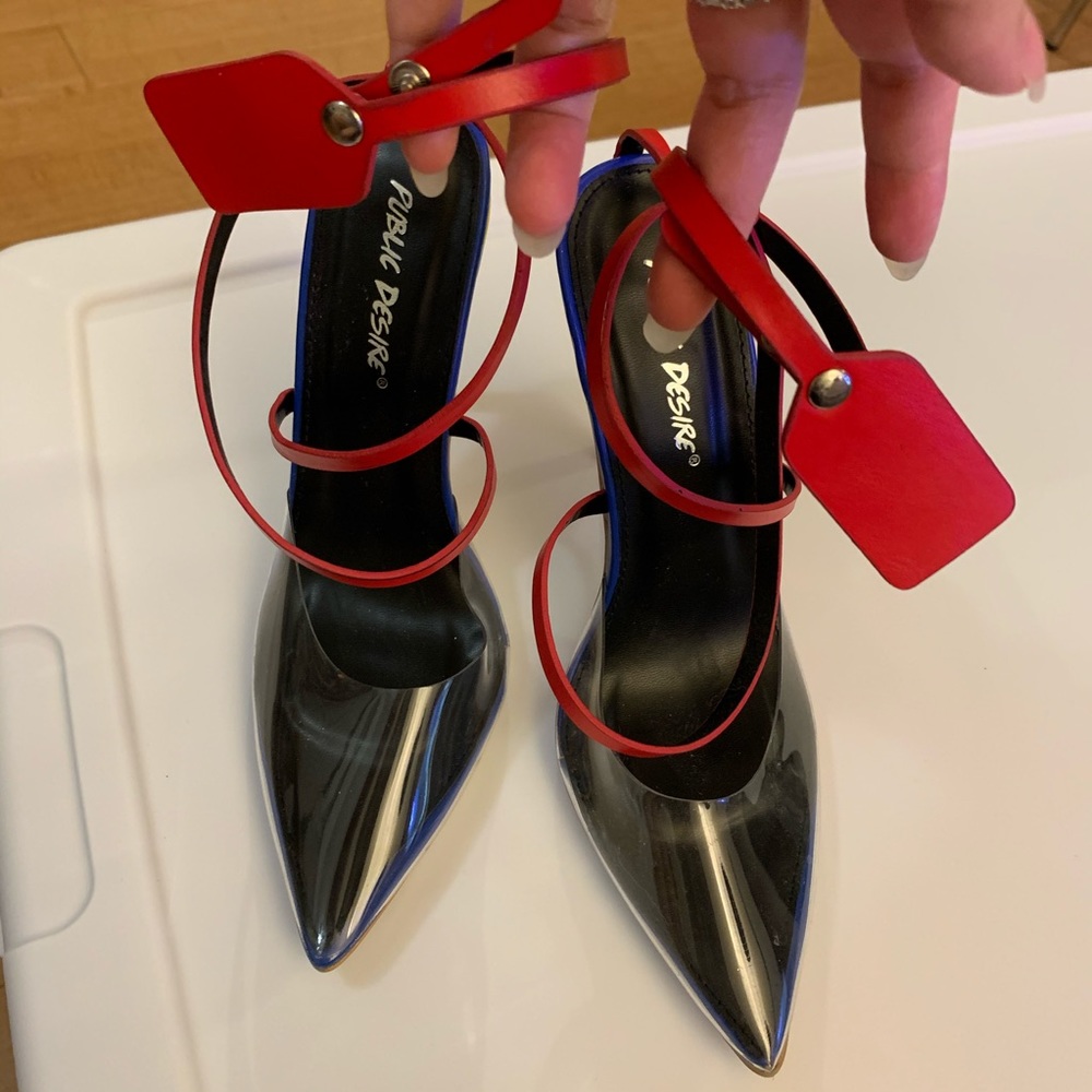 tag heels